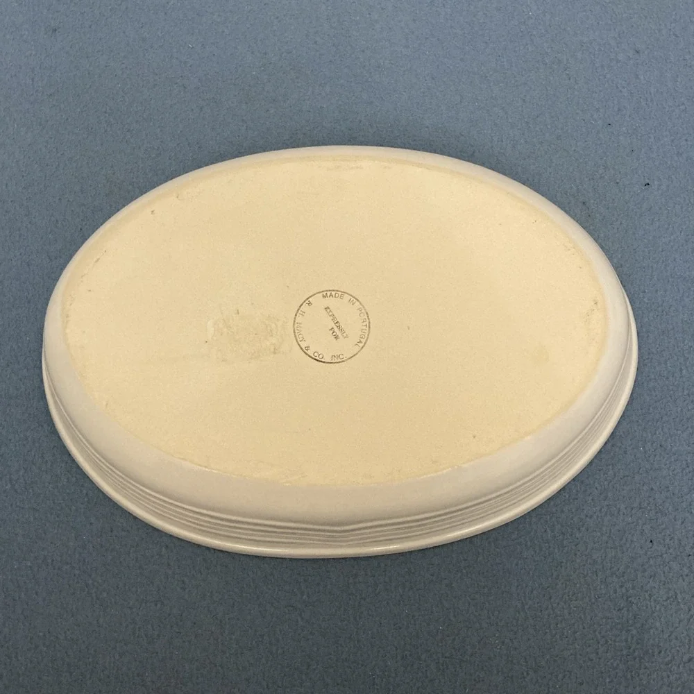 R.H. Macy & Co. White Patterned 12